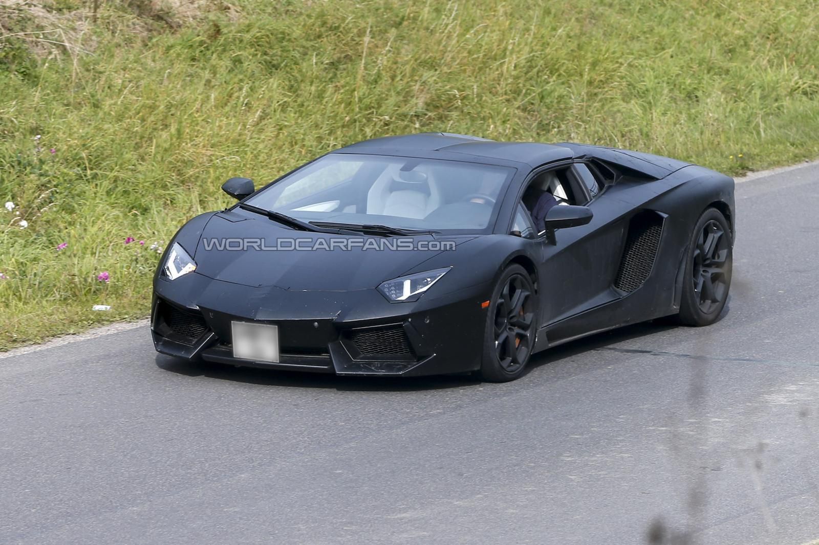 Lamborghini Aventador Roadster