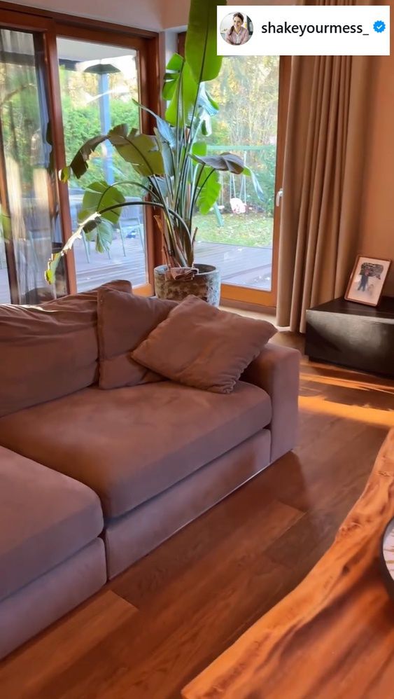 Salon w domu Andrzeja Wrony i Zofii Zborowskiej-Wrony