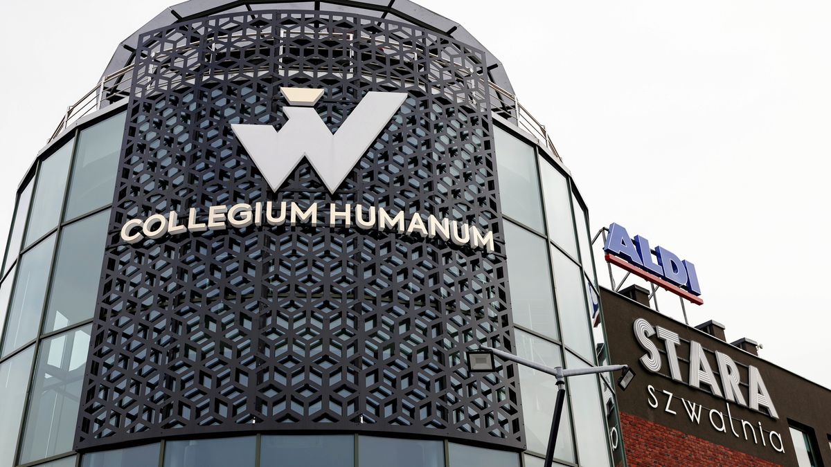 Collegium Humanum w Rzeszowie
01.03.2024 Rzeszow , ulica Okulickiego 10 , Centrum Handlowe Stara Szwalnia . Collegium Humanum .
Fot. Patryk Ogorzalek / Agencja Wyborcza.pl
Fot. Patryk Ogorzalek / Agencja Wyborcza.pl
Collegium Humanum, budynek, logo