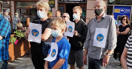 „Wolne media, wolni ludzie, wolna Polska”. W niedzielę protest w obronie TVN-u
