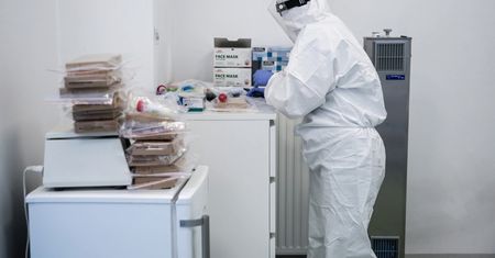 Test na koronawirusa. Prywatnie może kosztować nawet 700 zł