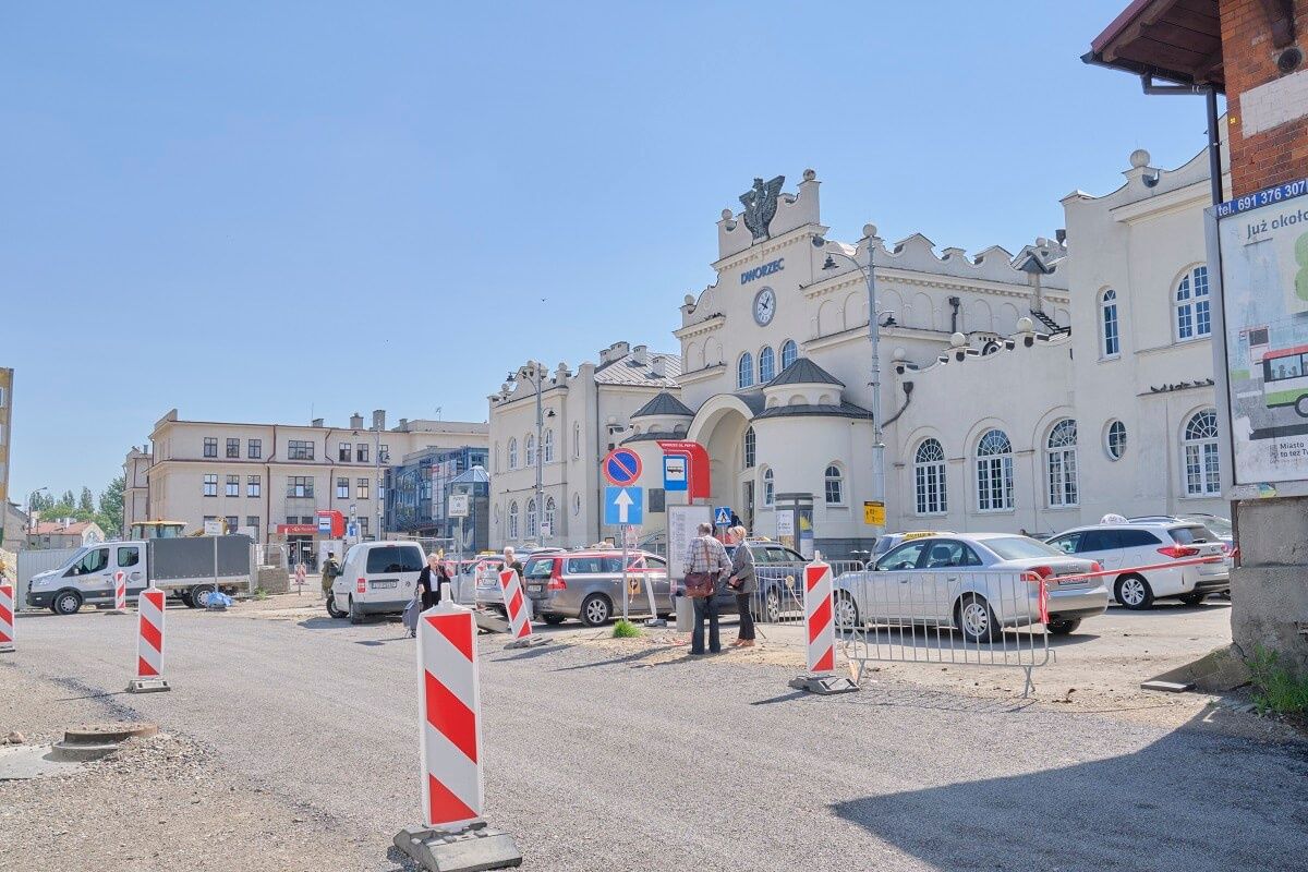 Przystanek autobusowy został przeniesiony z ul. Pocztowej na ul. Gazową