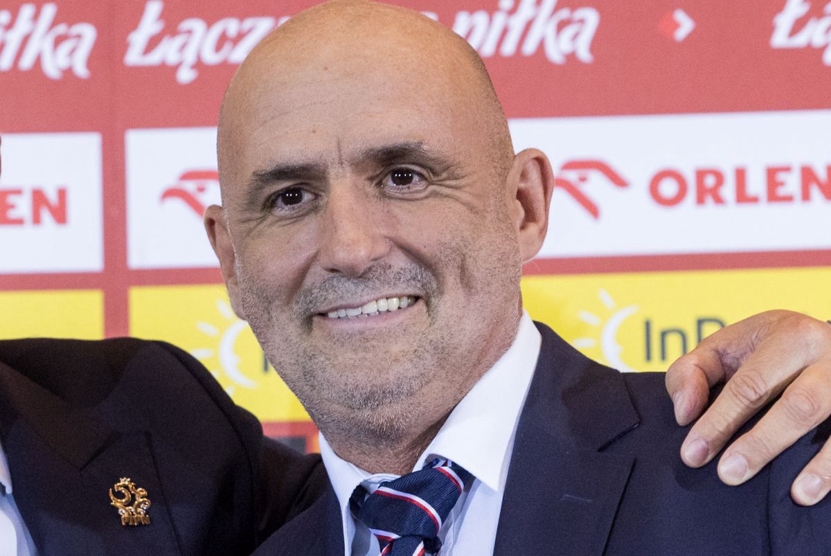 Ludzie mówią, że Probierz ma szyderczy uśmiech. Ujawnił tajemnicę