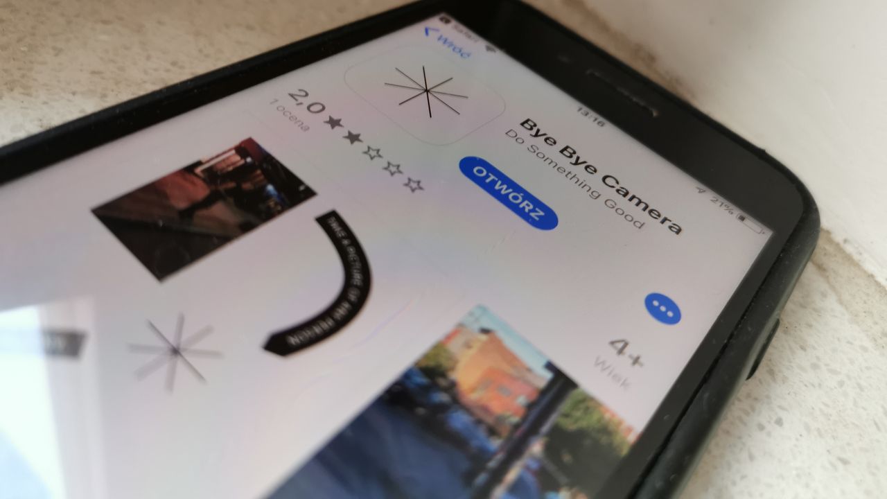 Bye Bye Camera. Mieli usuwać ludzi ze zdjęć, a usunęli tylko 13,99 zł z mojej kieszeni