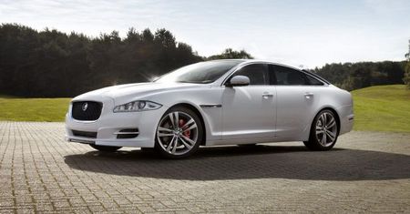 Moc pełna elegancji - nowe pakiety do Jaguara XJ
