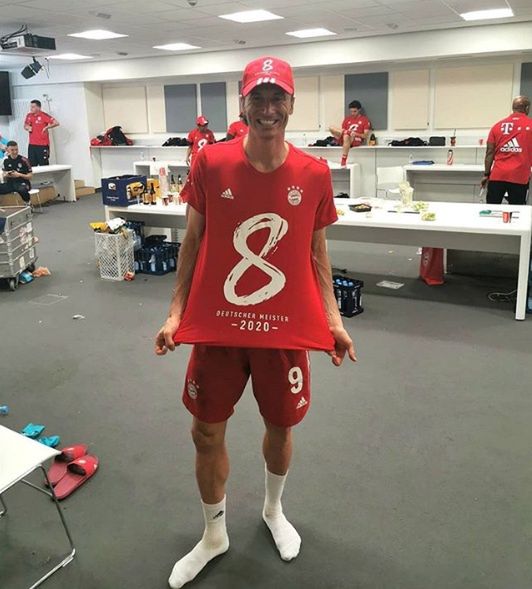Anna Lewandowska gratuluje Robertowi