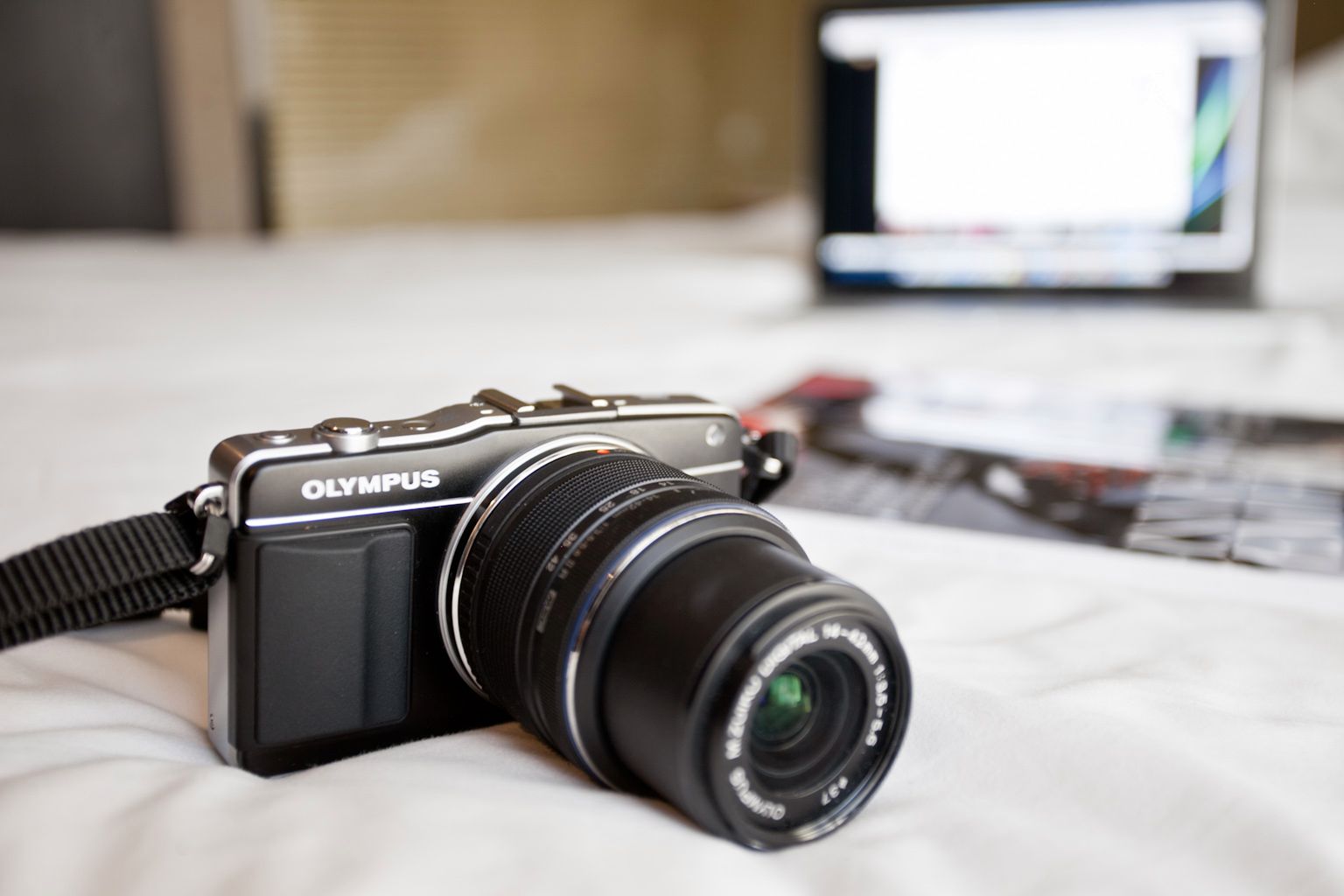 Olympus Pen Mini E-PM 2 - 260 gramów stylu i świetnej jakości [wideotest] 3