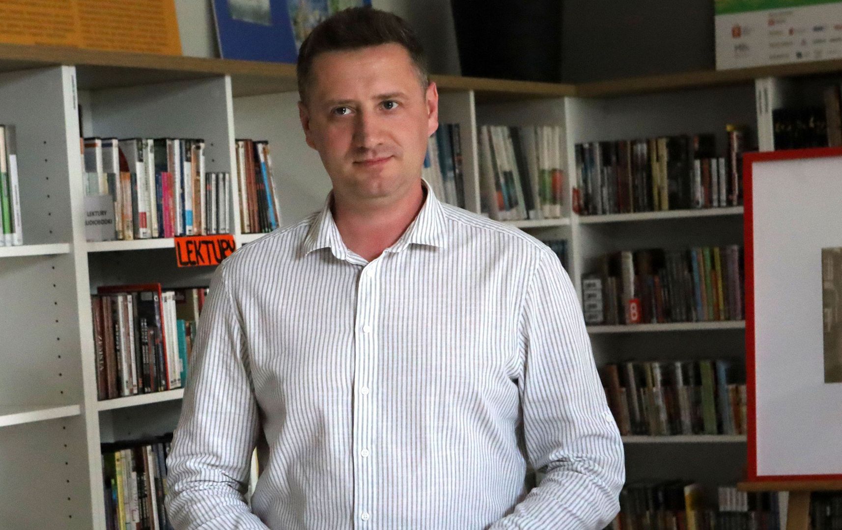 W filii nr 13. Biblioteki Miejskiej w Grudziądzu odbyło się spotkanie z &#34;Zaczytanym Gliną&#34; czyli Łukaszem Kowalczykiem