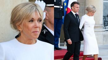 Brigitte Macron zadaje szyku przed Pałacem Elizejskim w białej sukience do kolan. Klasa? (FOTO)