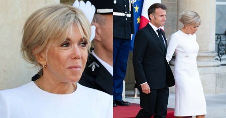 Brigitte Macron zadaje szyku przed Pałacem Elizejskim w białej sukience do kolan. Klasa? (FOTO)