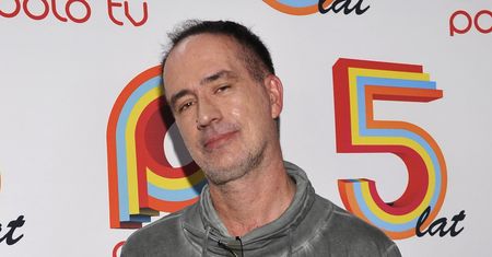 Musiał przerwać pracę ze względu na chorobę córki. Popularny prezenter wraca do TV