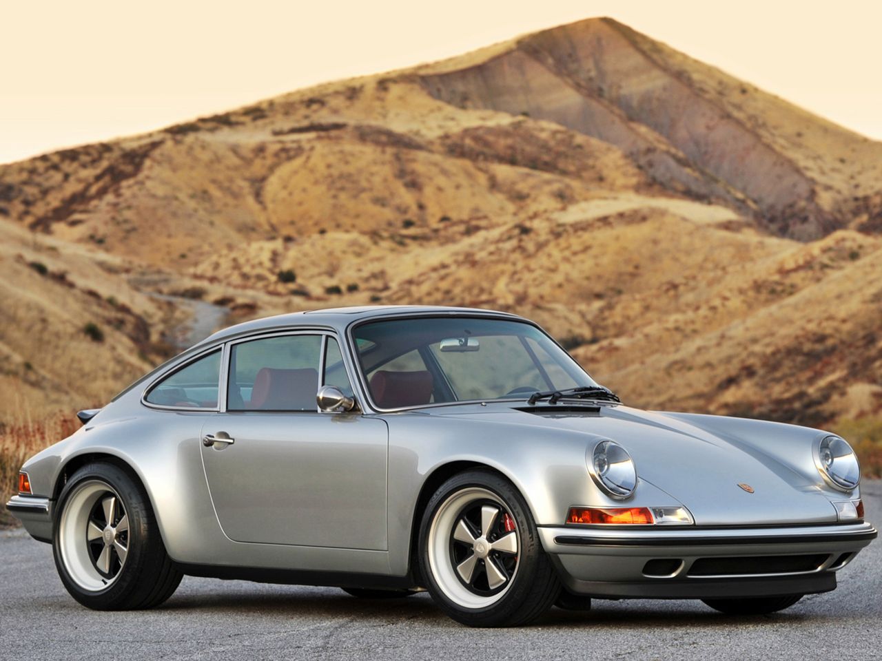 Singer Porsche 911 - król współczesnych klasyków 38