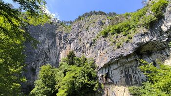 Niesamowita atrakcja UNESCO. Co skrywają Jaskinie Szkocjańskie?