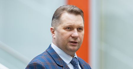 Nauka zdalna powróci? Czarnek: Sytuacja może zmienić się z godziny na godzinę