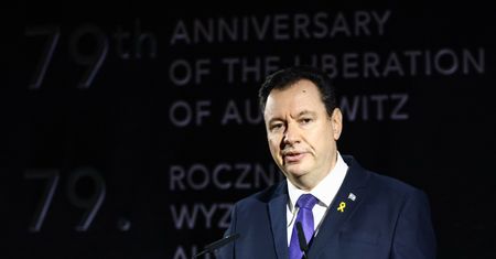 Ambasador w cieniu kontrowersji. Do Polski trafił dopiero po dwóch latach