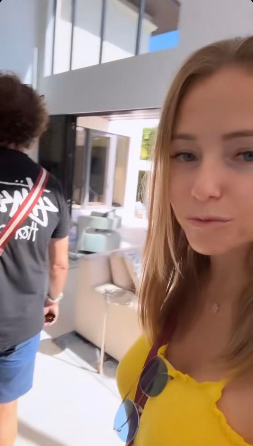 Agata Rubik relacjonuje oględziny domu w Miami