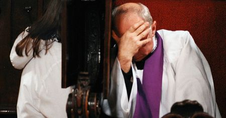 Nowy grzech. Ksiądz coraz częściej słyszy w konfesjonale