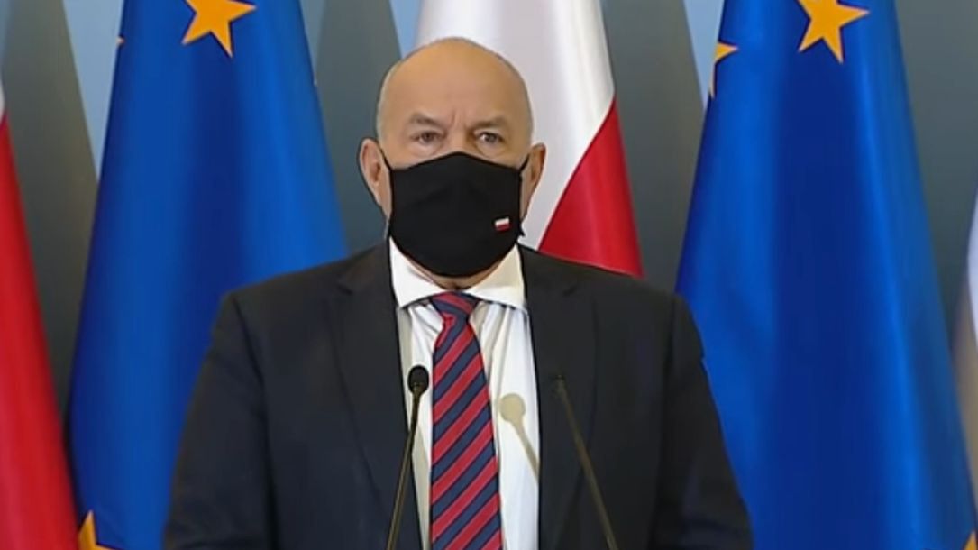 Tadeusz Kościński podczas konferencji premiera Polski Mateusza Morawieckiego - zdjęcie ilustracyjne