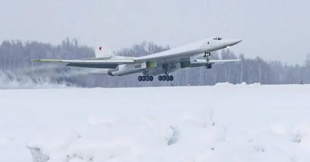 Rosja wzmacnia siły powietrzne dwoma bombowcami Tu-160M