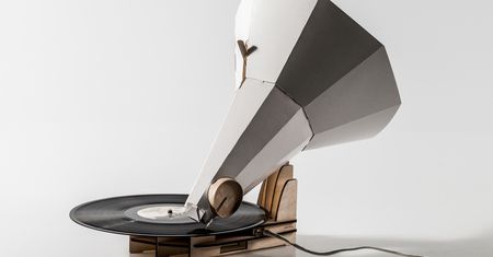 Z cyklu „Zrób to sam” – tekturowy gramofon