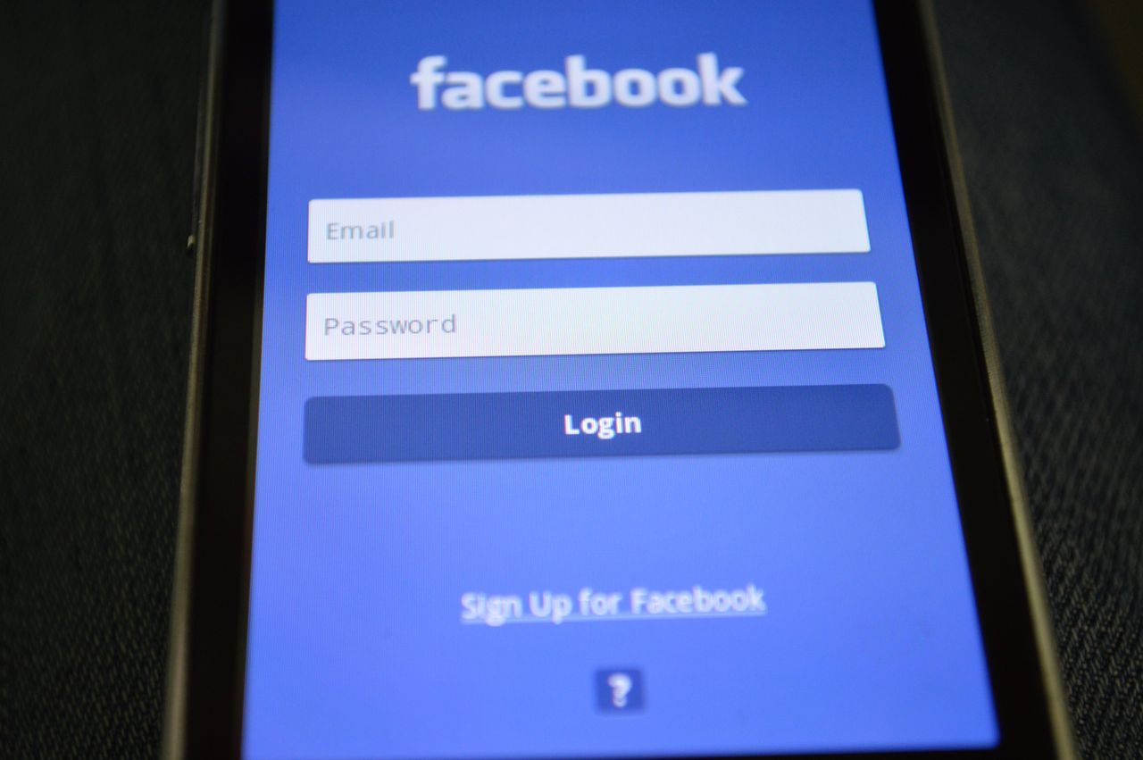 Na Facebooku trzeba będzie płacić za dostęp do grup – nowość już w testach