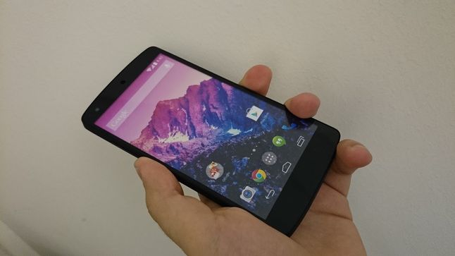 Nexus 5 (fot. frandroid.com)