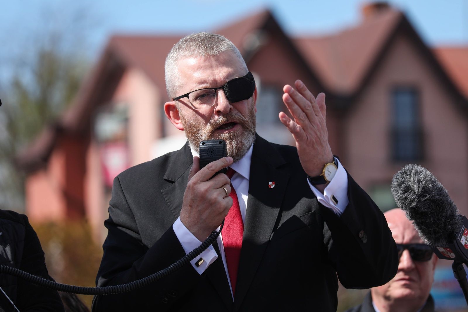 Braun przeciwko wojnie: Wilno i Warszawa podżegają