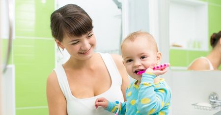 Pielęgnacja zębów u dzieci - jak dbać o szkliwo?