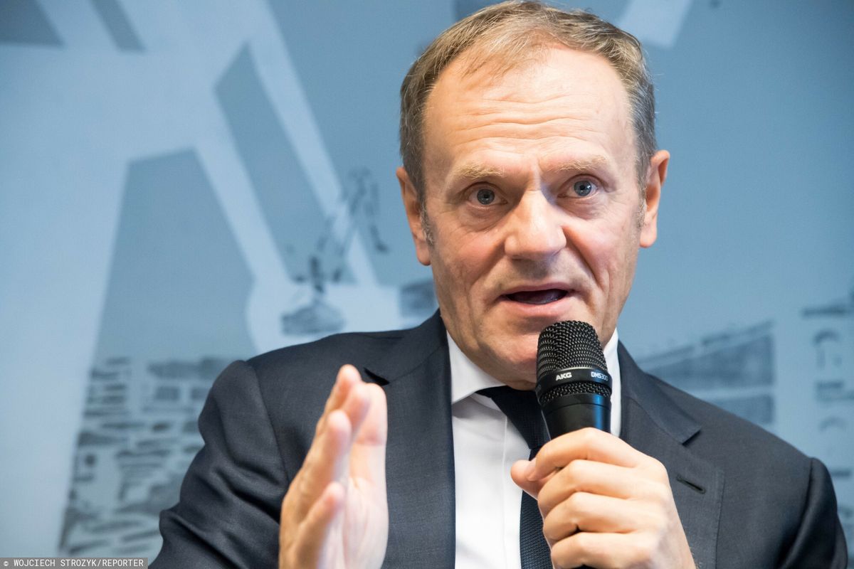 Donald Tusk: Rząd stchórzył przed pandemią 