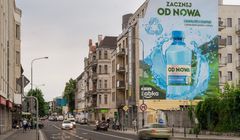 Żabka z ekologicznym muralem w Poznaniu