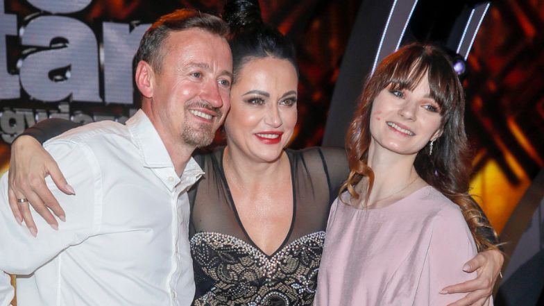 Córka Adama Małysz pozuje z mężem na weselu. Zachwyciła stylizacją