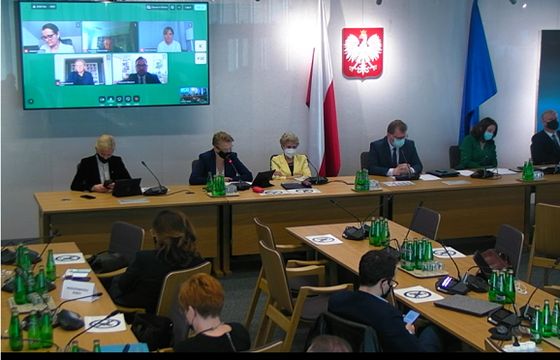 Sejmowa komisja kultury kontra Ringier Axel Springer. Chce interwencji MSZ i MKDNiS u niemieckich partnerów