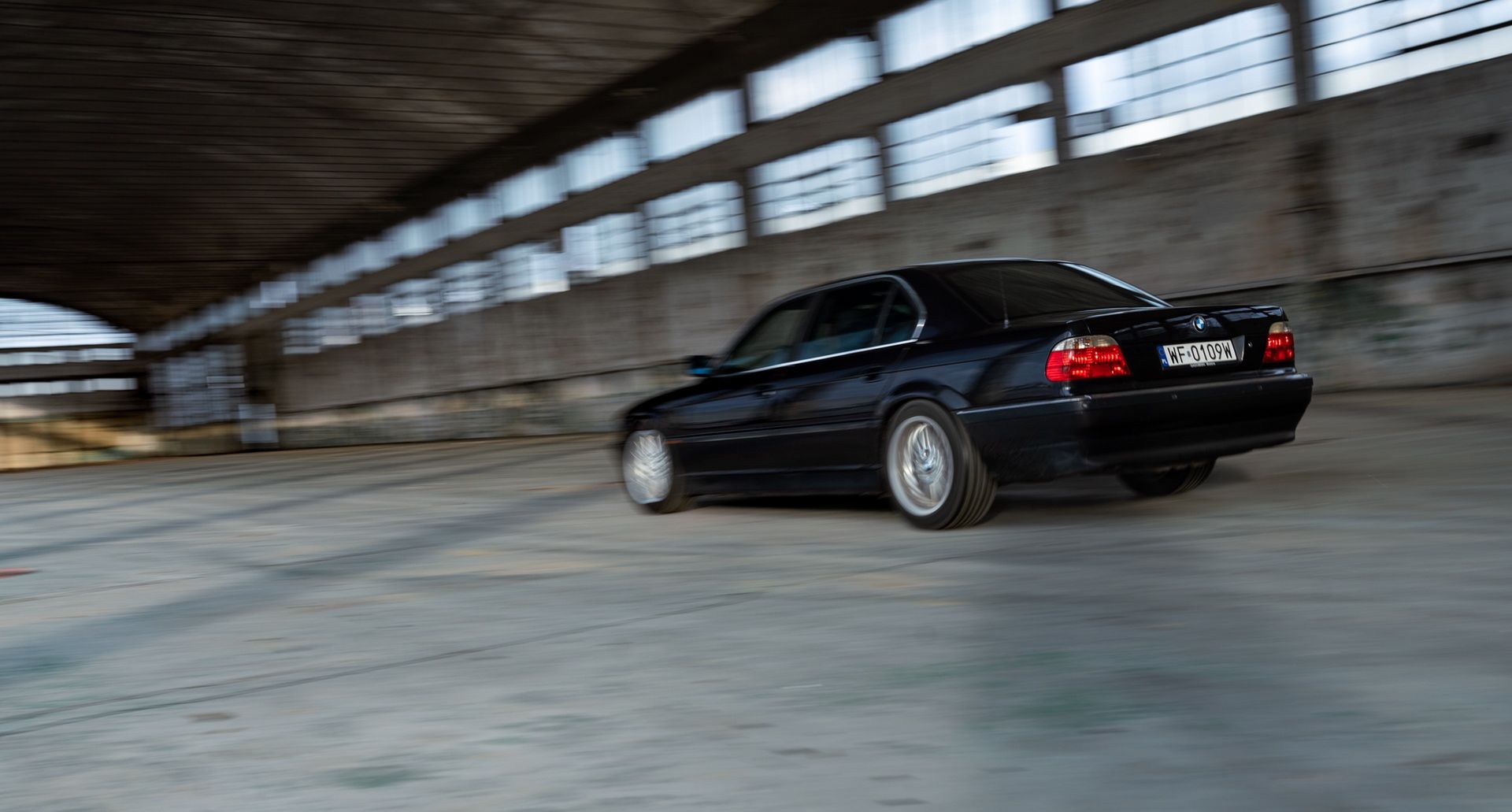 BMW Serii 7 E38