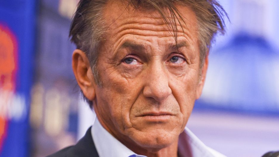 scena z: Sean Penn, SK:, , fot. AKPASean Penn w Krakowie, marzec 2022, Sean Penn