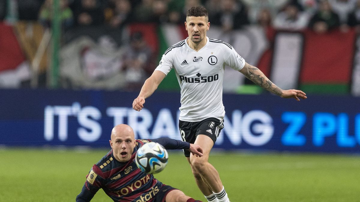 Rafal Kurzawa and Pawel Wszolek are playing in the Legia Warsaw vs Pogon Szczecin, PKO Ekstraklasa match in Warsaw, Poland, on March 2, 2024. (Photo by Foto Olimpik/NurPhoto via Getty Images)