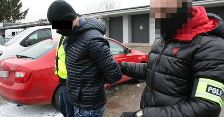 Poznał ją na portalu randkowym i oszukał na ponad 350 tys. zł. Uwierzyła, że 38-latek jest chory
