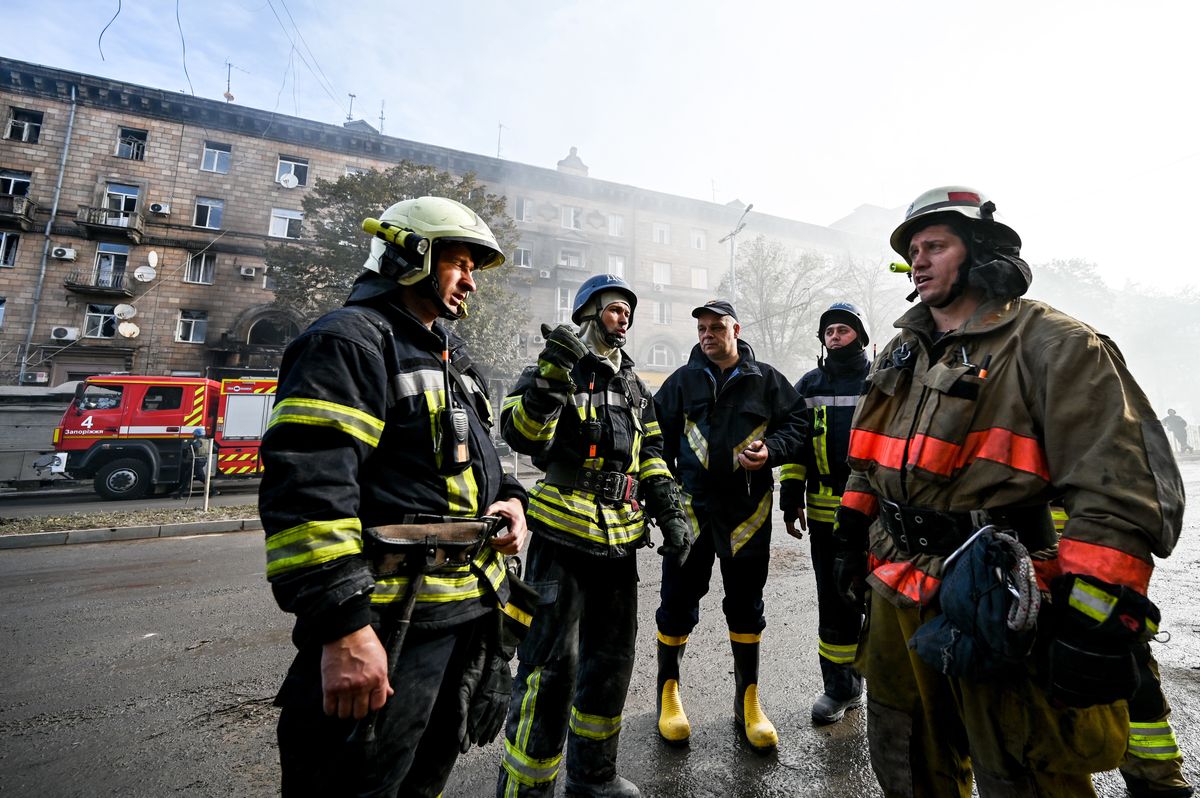  В Україні  масовий обстріл міст (Photo credit should read Dmytro Smoliyenko / Ukrinform/Future Publishing via Getty Images)