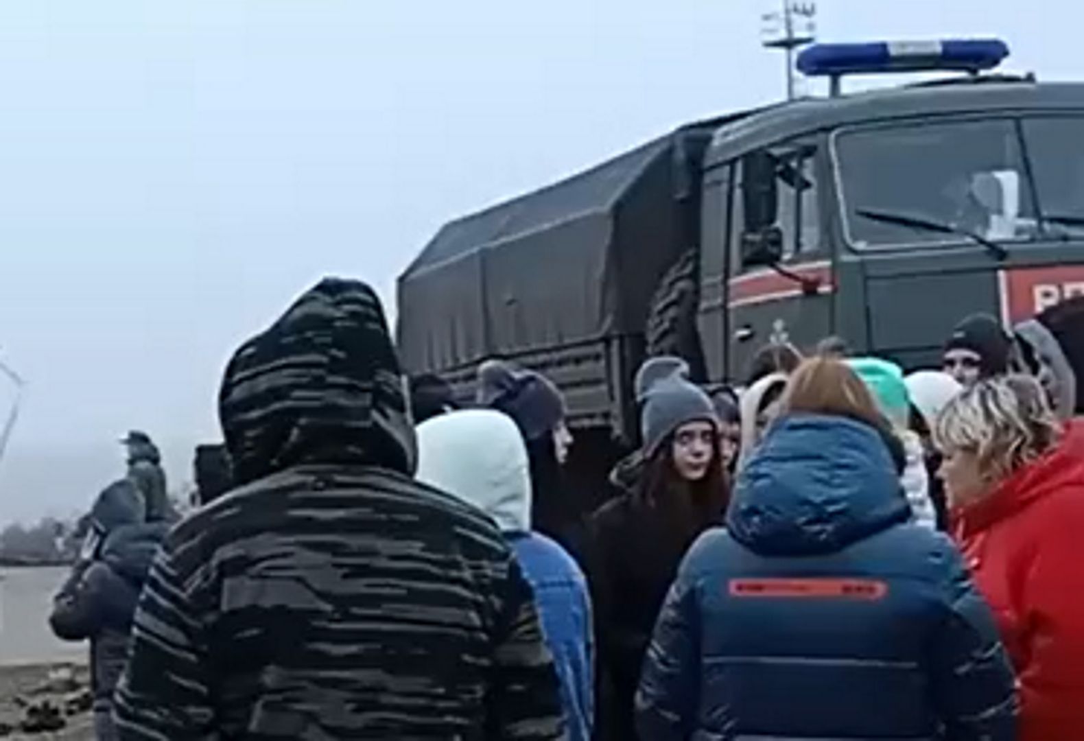 Żony Rosjan przyjechały na granicę z Ukrainą. Stanowcza deklaracja