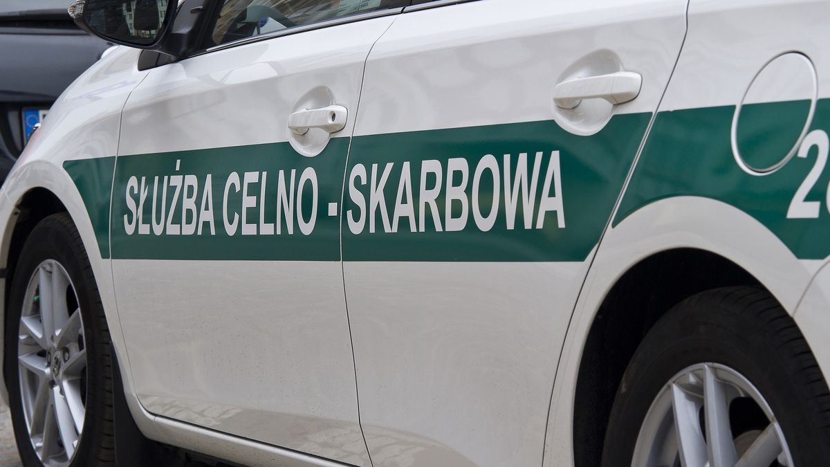 KAS dostanie nowe samochody.