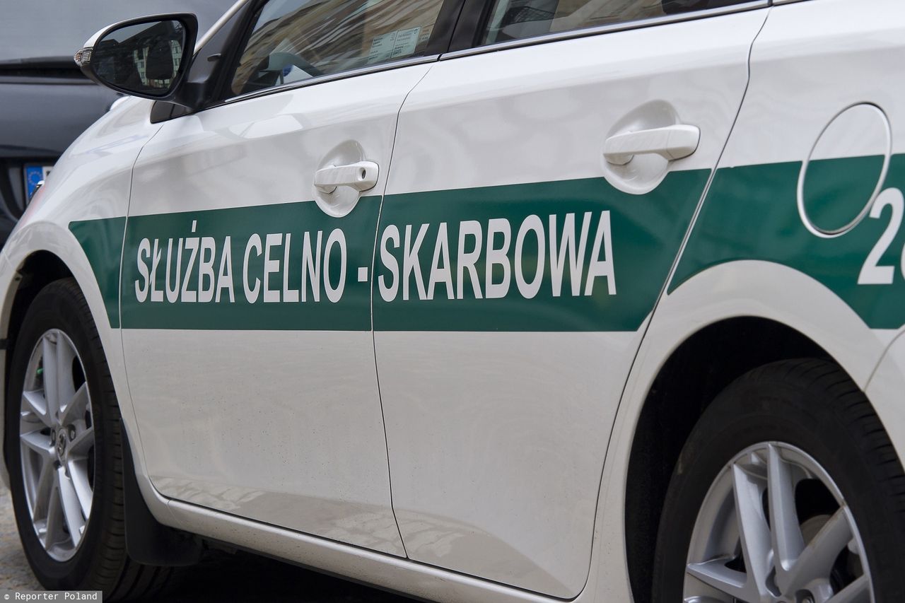 Skromniejsze auta dla urzędników KAS