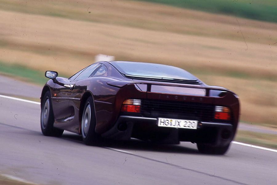 Jaguar XJ220 (fot. sportauto-online.de)