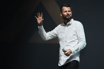 Sztuka motywacji. Czym jest power speech i jak wykorzystywać to narzędzie w pracy z zespołem?