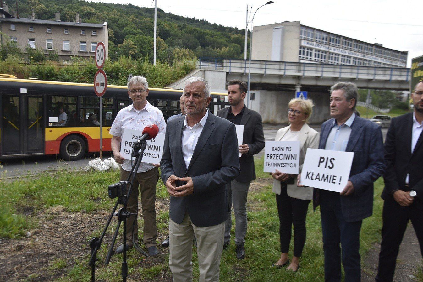 Wiadomo już kiedy i na jak długo będzie zamknięty dla ruchu odcinek ul. Wrocławskiej w Wałbrzychu
