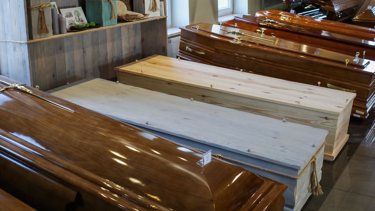 Ocknęła się w trumnie. Zdjęcie ilustracyjne