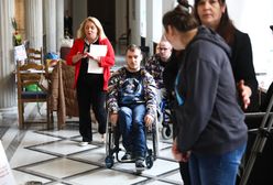 "Lansowali się na niepełnosprawnych". Rozgoryczeni opiekunowie żądają spełnienia obietnicy