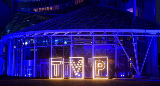 TVP hojniejsza dla pracowników. Więcej pieniędzy na Święta