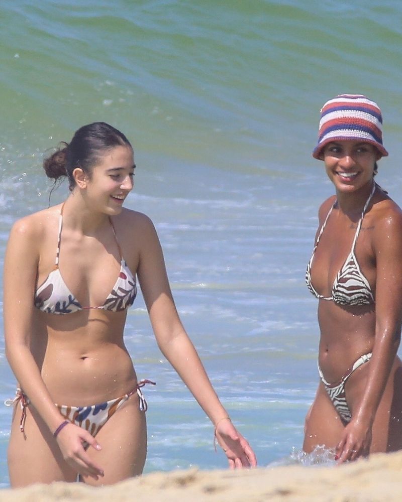 Narah Baptista wraz z córką Cassela