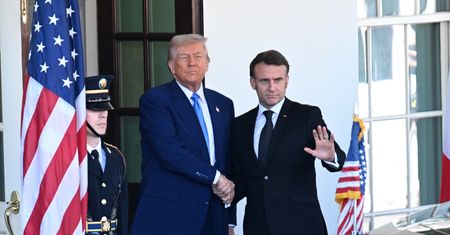 Macron ma plan na rozejm w Ukrainie? "Pokojowe rozmieszczenie żołnierzy"