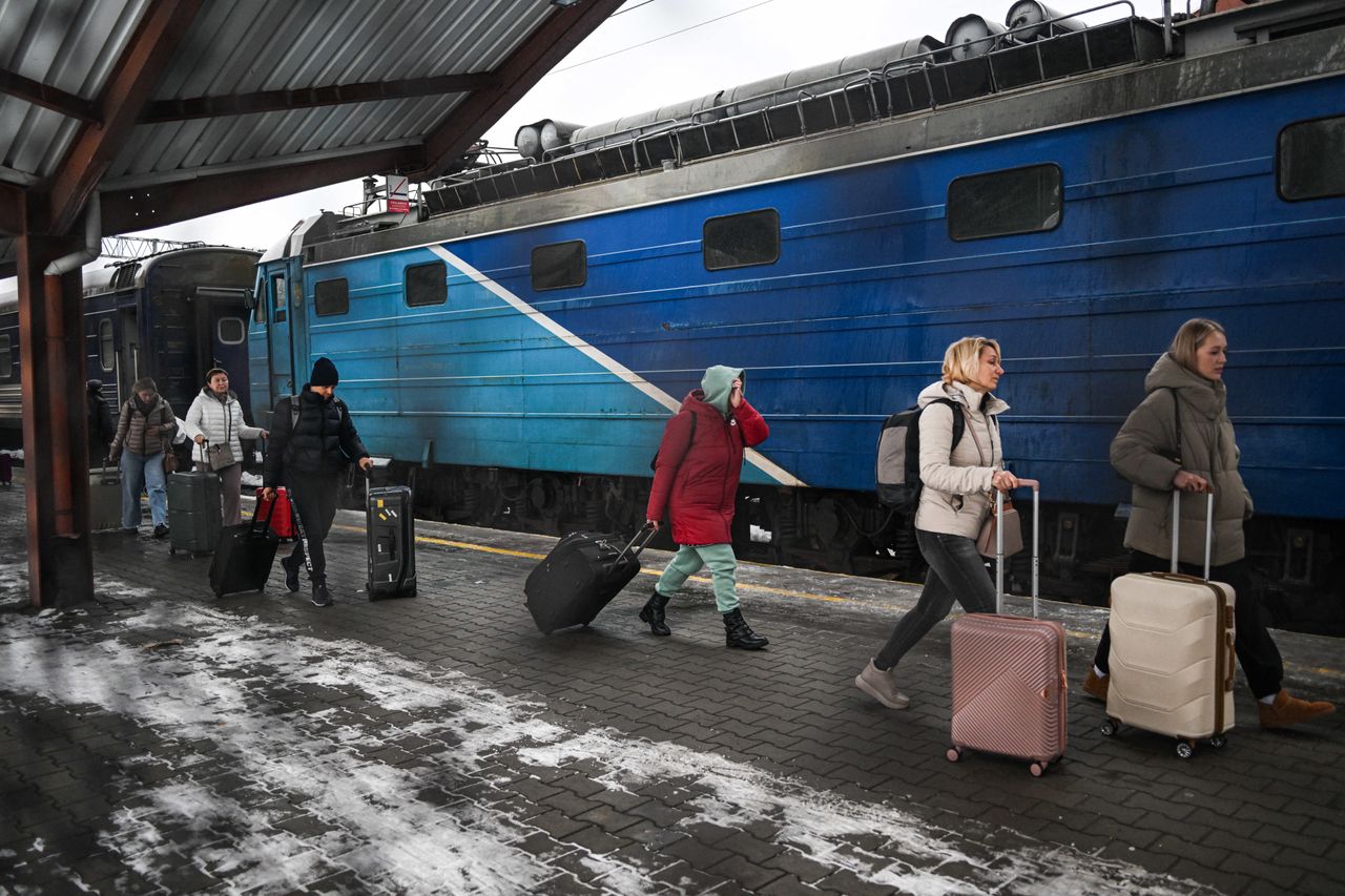 Ukrainians shift towards peace talks as war fatigue grows