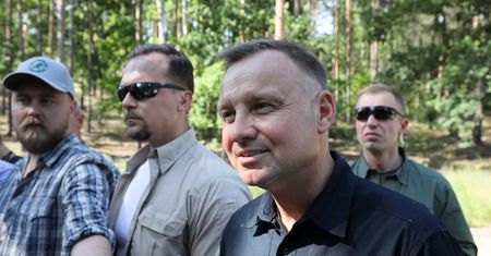 Afera mailowa. Kaczyński ostrzega, Duda uspokaja, Morawiecki milczy. Władza się pogubiła [ANALIZA]
